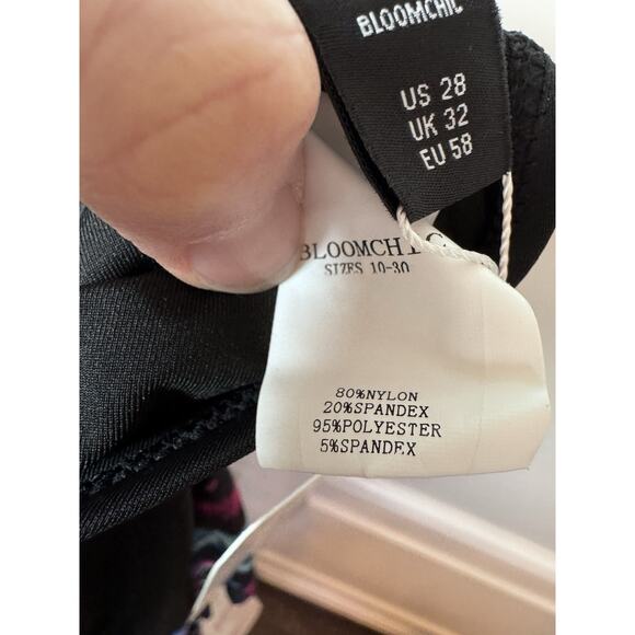 Bloomchic Swim Dress Women's Plus Size 28 (5x) Cross Over Front Hanky Hem NWT - Picture 6 of 9